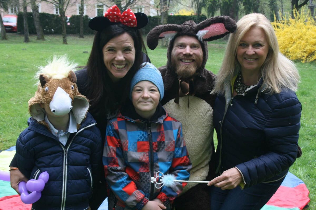 Osterhase im mit Tanja Grallert im Schloss Leopoldskron